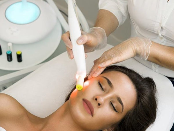 La Fontaine 3-in-1 Skincare Device - Image 3